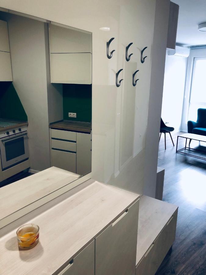 Turquoise And Magenta Apartment София Экстерьер фото